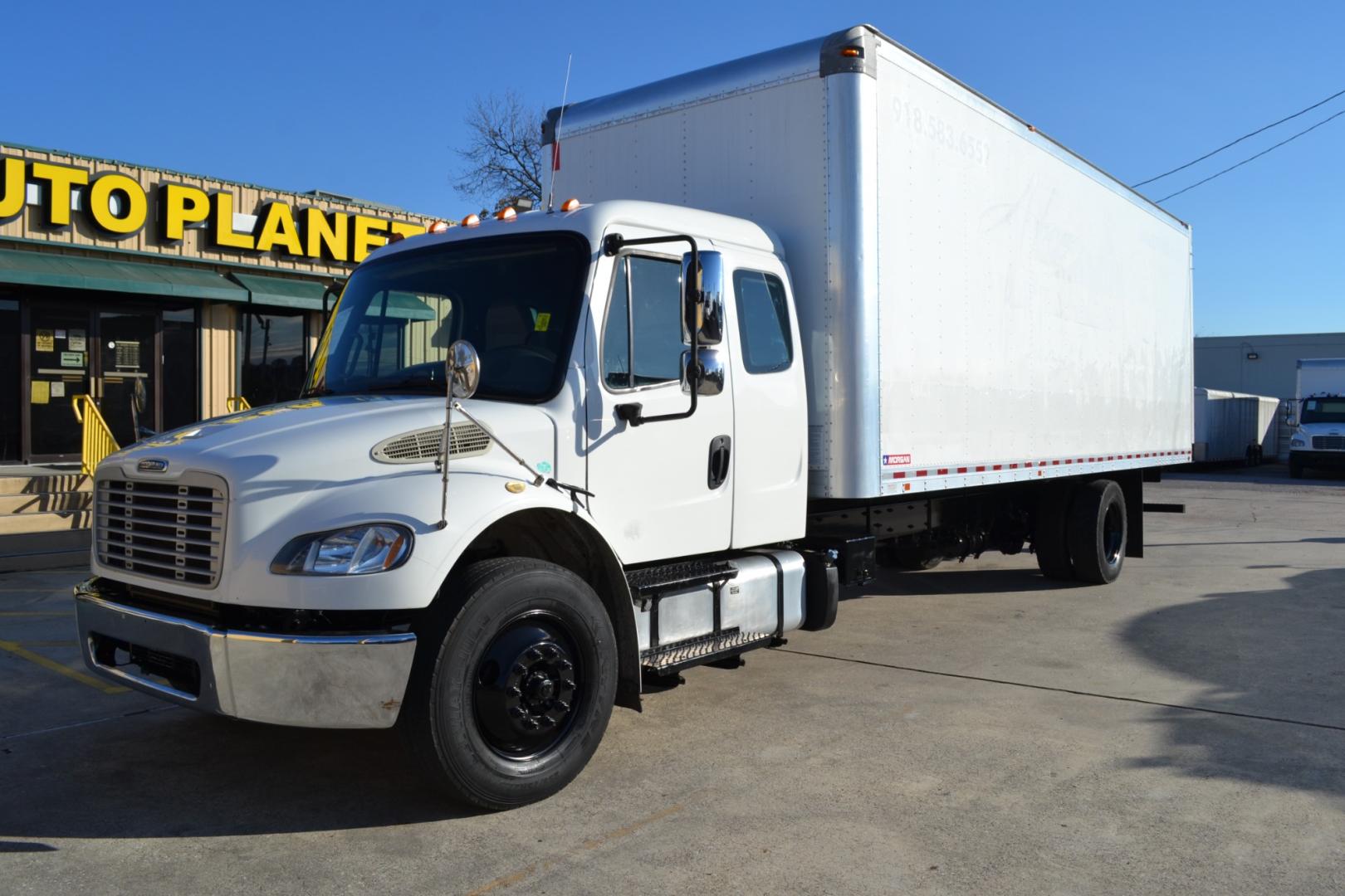 2017 WHITE /BLACK FREIGHTLINER M2-106 with an CUMMINS ISB 6.7L 260HP engine, ALLISON 2500RDS AUTOMATIC transmission, located at 9172 North Fwy, Houston, TX, 77037, (713) 910-6868, 29.887470, -95.411903 - 26,000LB GVWR NON CDL , MORGAN 26FT BOX, 13FT CLEARANCE, HEIGHT 103" X WIDTH 102", AIR RIDE, EXTENDED CAB BENCH SEAT, 80 GALLON FUEL TANK, POWER WINDOWS, LOCKS, & MIRRORS, COLD A/C, MAXON 3,000LB CAPACITY ALUMINUM LIFT GATE - Photo#0